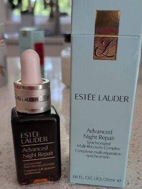 Estee Lauder Advanced Night Repair Primer - Brown & Light Pink Accents